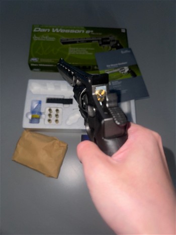 Afbeelding 3 van Dan Wesson 8 inch Revolver complete with cylinders