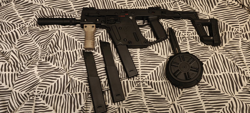 Afbeelding 1 van Krytac Kriss Vector + 4 mags