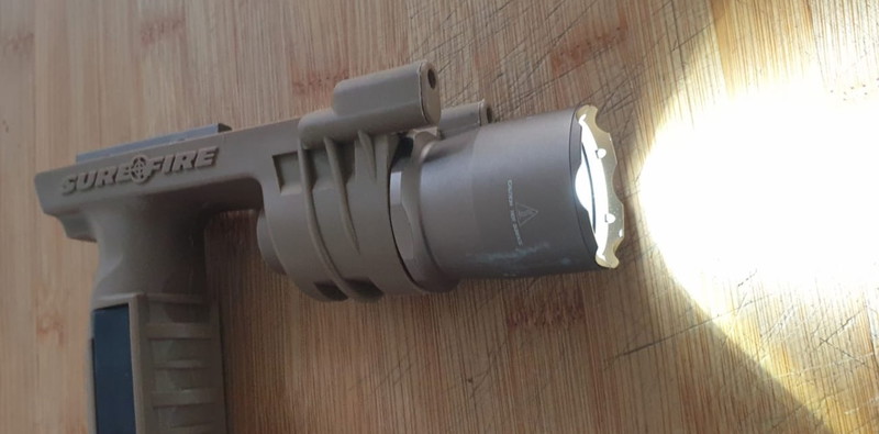 Image 1 for Surefire M900A tan