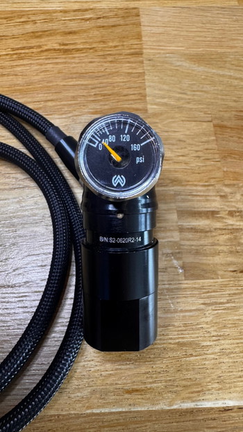 Image 2 for Wolverine regulator, lijn en dye fles