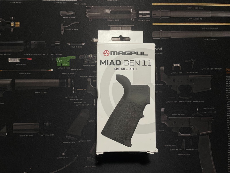 Afbeelding 1 van NIEUW - MagPul MIA GEN 1.1 Grip Kit - Type 1