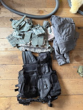 Image for Gereserveerd Kleding en vest