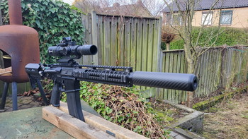 Afbeelding 3 van CARBON SILENCER model Bushmaster GEN 4, met akoestisch schuim foam rings en fartflap