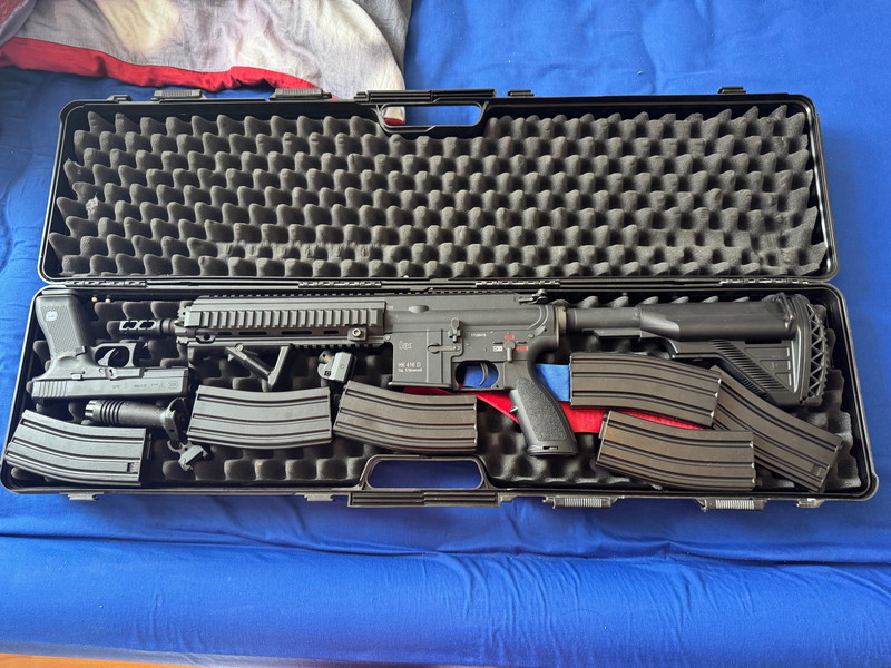 Afbeelding 1 van H&K 416D (AEG) + iron visier + vertikal Griff + Winkelgriff + 6x Magazin + Glock 17 gen 5 (GBB) + Koffer
