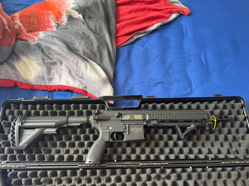 Afbeelding 2 van H&K 416D (AEG) + iron visier + vertikal Griff + Winkelgriff + 6x Magazin + Glock 17 gen 5 (GBB) + Koffer
