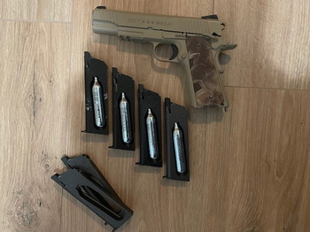 Image 3 pour A&K M4 CQB + COLT M45A1 GBB CO2