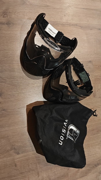 Afbeelding 6 van 2 x full face mask + helm.