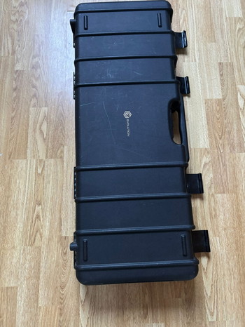 Afbeelding 4 van Full Airsoft Kit, Multiple replicas, Tracer, Flashlight, .. - see pictures