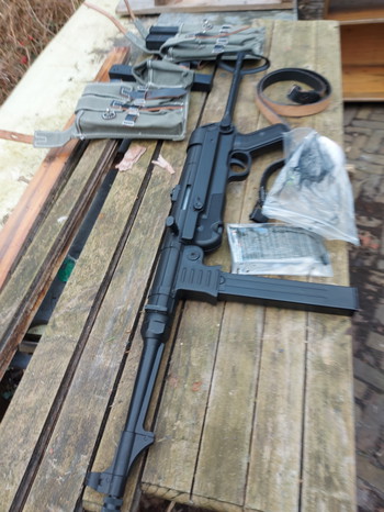 Afbeelding 3 van Zware metalen MP40 met extra's.
