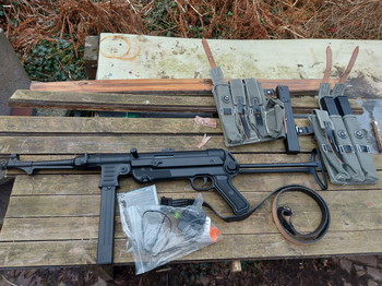 Afbeelding 5 van Zware metalen MP40 met extra's.