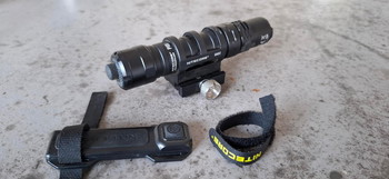 Image 2 pour Professionele superfelle nitecore P10i weaponlight.