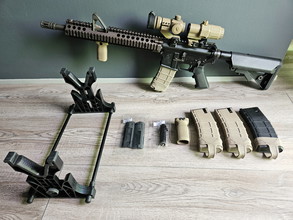 Afbeelding van GHK M4A1 RIS II FSP + 4 mags + scopes + NPAS