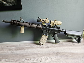 Imagen 2 de GHK M4A1 RIS II FSP + 4 mags + scopes + NPAS