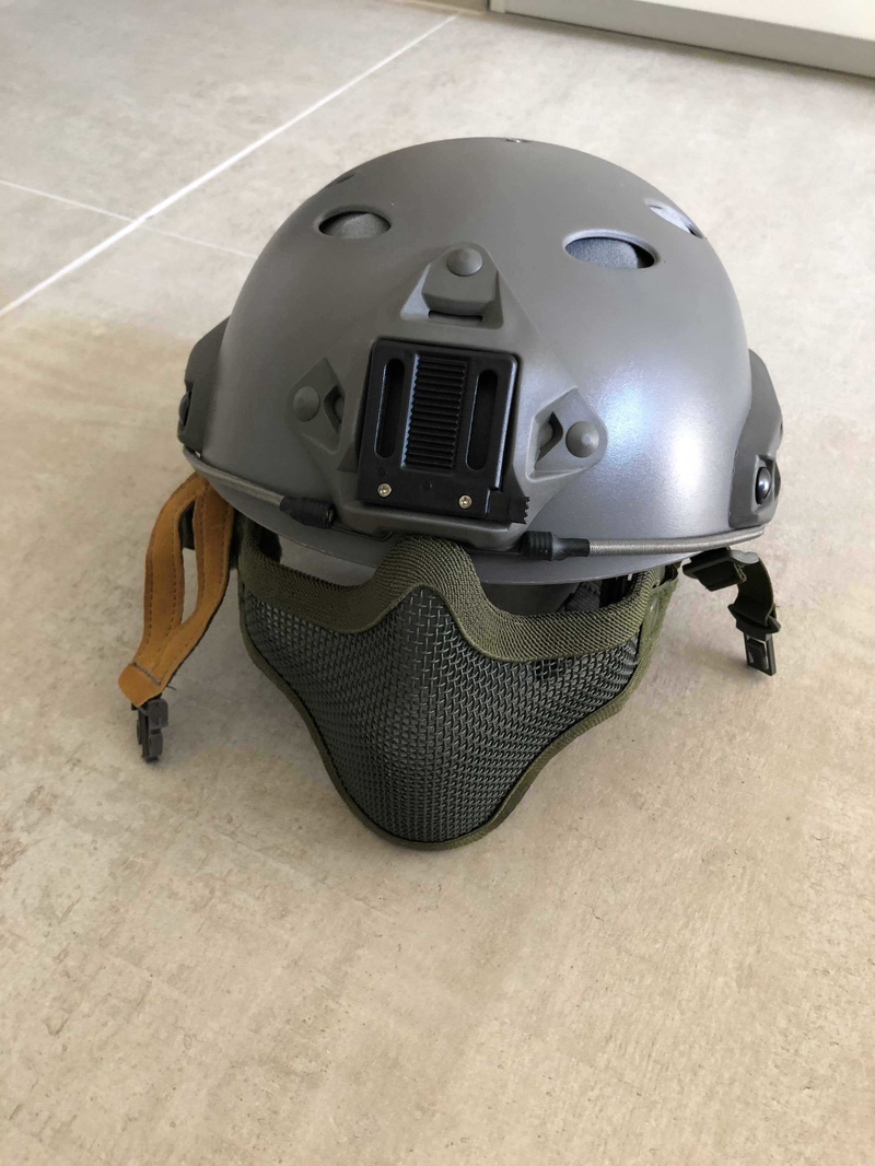 Bild 1 für MICH helm maat L  te koop of te ruil