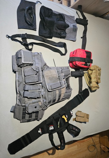 Image 4 for Complete airsoft loadout
