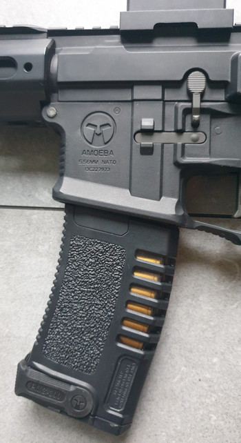 Bild 9 für AmoebaAM-014 honey badger  ( met T1  red dot , lader , batterij )