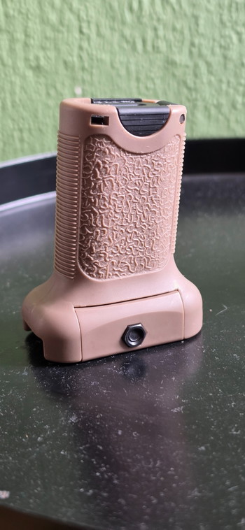 Image 2 for Tan Foregrip