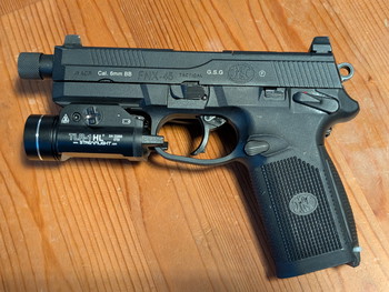 Afbeelding 2 van VFC FNX 45 with 2 magazines and TLR-1