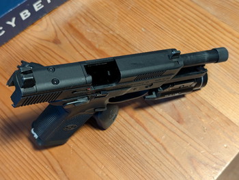 Afbeelding 4 van VFC FNX 45 with 2 magazines and TLR-1