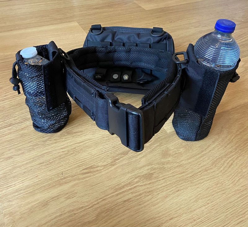 Bild 1 für 8fields Battlebelt met molle loops en 2x 8fields drinkfles pouches en cargo pouch zwart