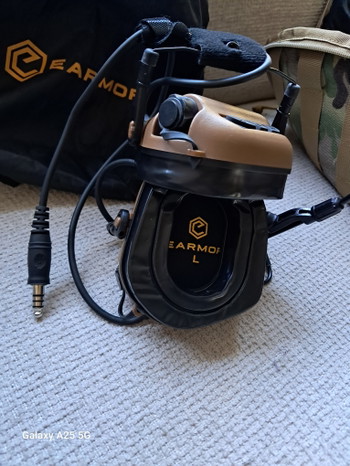 Image 2 for Earmor headset m32 plus.nieuw incl ptt met boafeng aansuiting