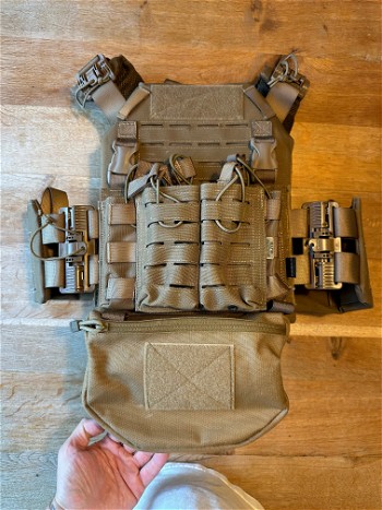 Image 3 pour Coyote Plate Carrier + Pouches - Invader Gear