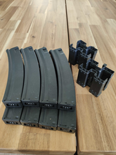 Imagen para 8 MP5 hi-cap magazijnen en 2 dual mag houders