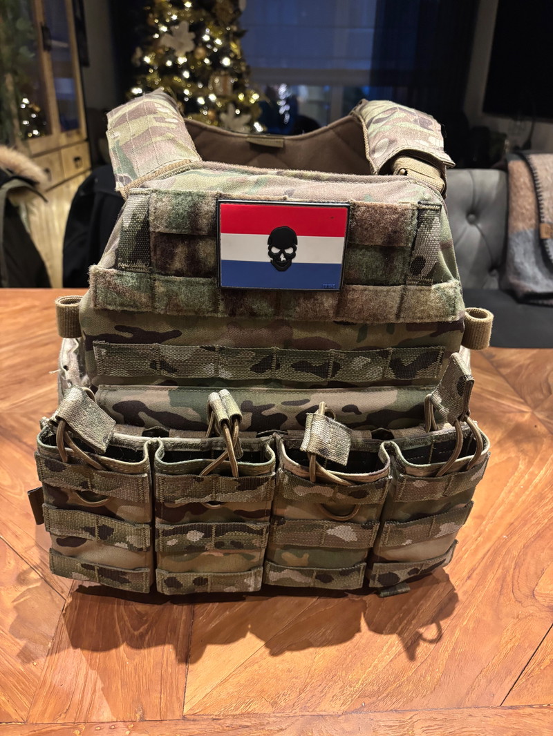 Image 1 pour Plate carrier + 4mag pouch + nl tag