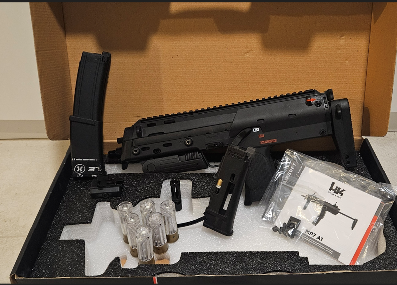 Image 1 for VFC MP7 met 1 werkende magazijn + Airtac HPA set met 6 shotgun shells
