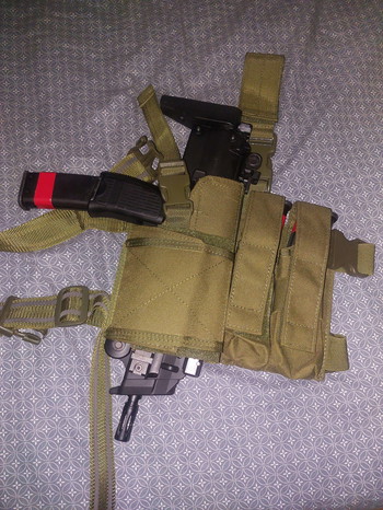 Afbeelding 2 van FR - EN MP7A1 GBB Tokyo Marui + 4 magazines and thigh holster