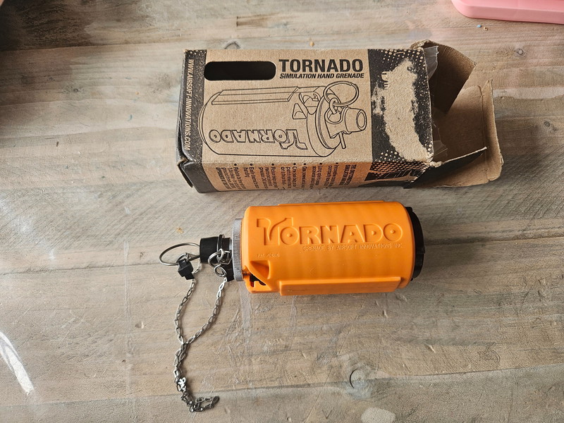 Afbeelding 1 van Tornado grenade van Airsoft Innovations.