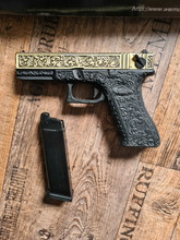 Afbeelding van We glock edged