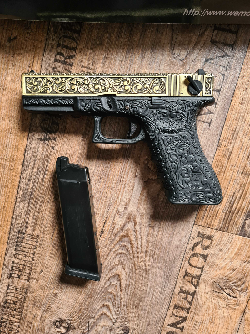 Afbeelding 1 van We glock edged