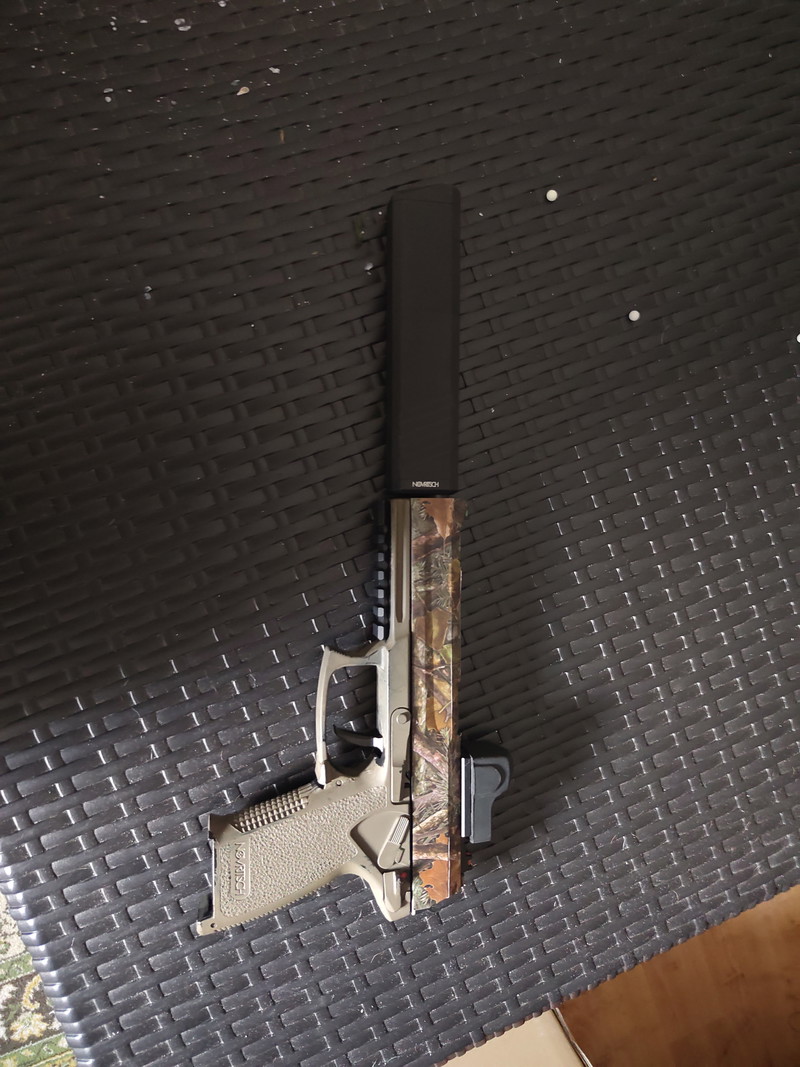 Image 1 for Geupgrade Novritsch SSX23 met suppressor en red dot