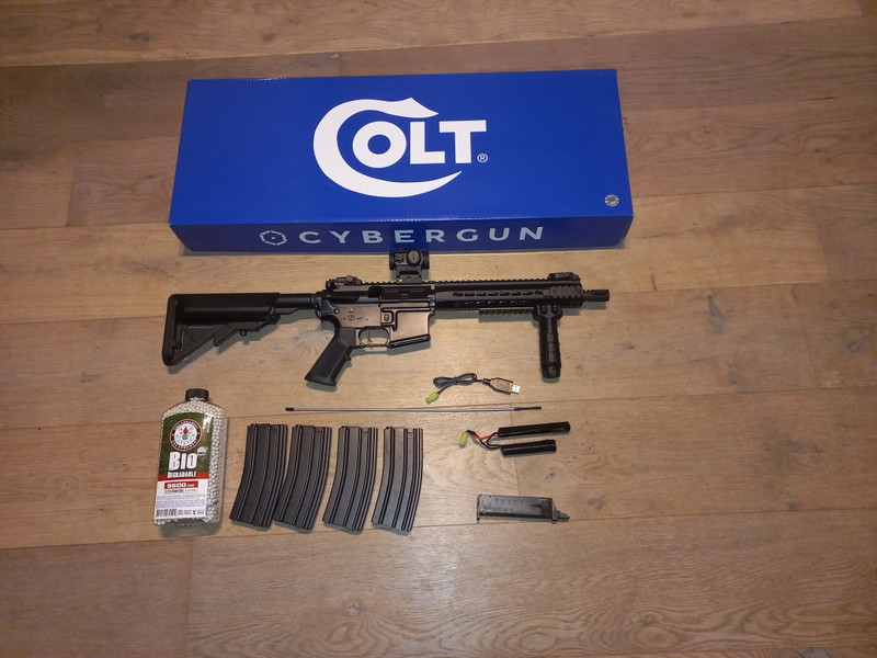 Image 1 for Colt M4A1 Full Metal AEG Compacte Set  met Vortex Red Dot