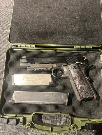 Afbeelding 3 van Replicas for sale