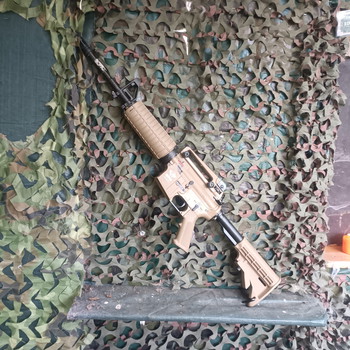 Afbeelding 6 van M4 G&G tan