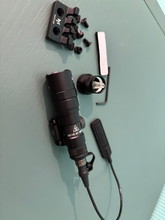 Image for Zaklamp Surefir M300 Mini Scout Light Led 280Lumen