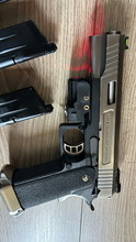 Afbeelding van Hi-Capa 5.1 | Full Metal | Laser | 3 mags | Suppressor