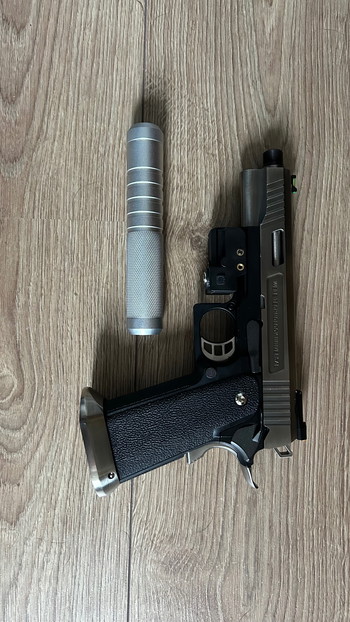 Bild 4 für Hi-Capa 5.1 | Full Metal | Laser | 3 mags | Suppressor