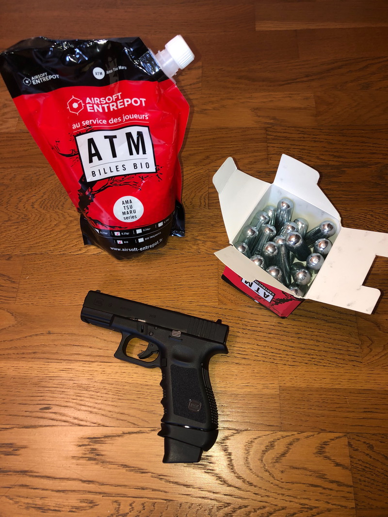 Image 1 for glock 19 gen 3 + sachet de bille + cartouche co2