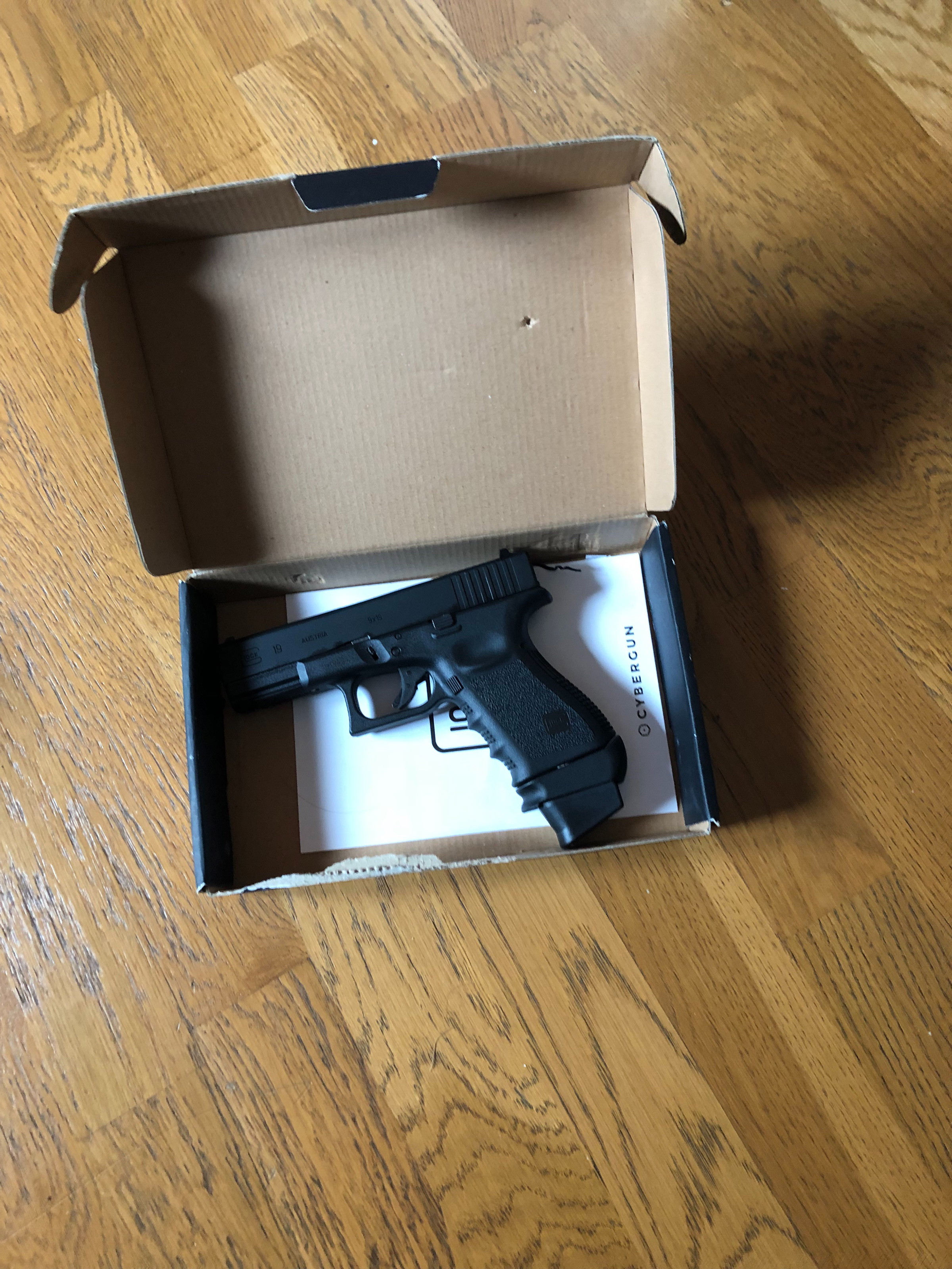 glock 19 gen 3 + sachet de bille + cartouche co2 - Airsoft Bazaar