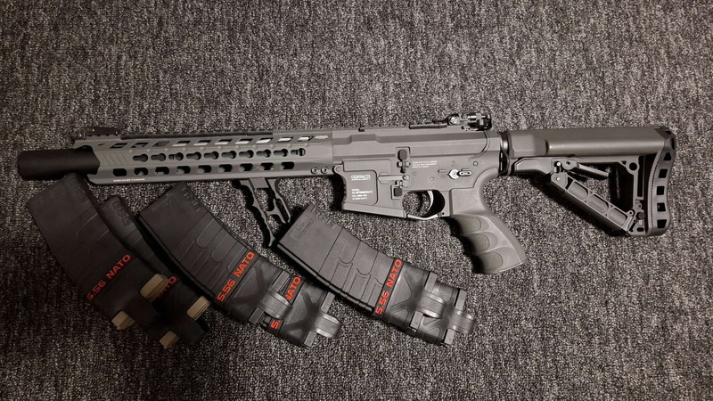 Afbeelding 1 van G&G GC16 Predator (full metal, battleship grey)