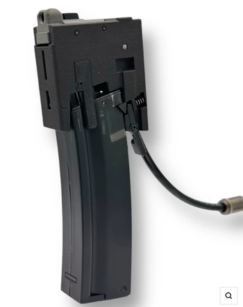 Bild 2 für Tokyo Marui MWS to MP5 Magazine HPA + T1P Dead Drop HPA Grip + 4 curved mp5 magazines (130 bb)
