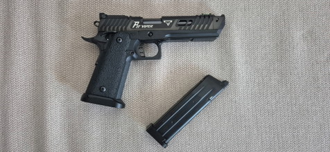 Bild für Pit Viper - fully upgraded with 5 mags