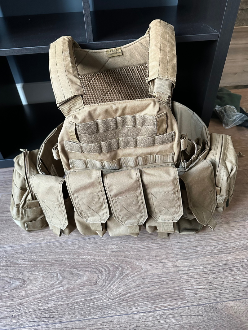 Image 1 for Warrior DCS m4 plate carrier coyote