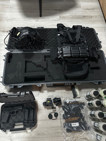 Imagen 2 de AIRSOFT GEAR (compleet)