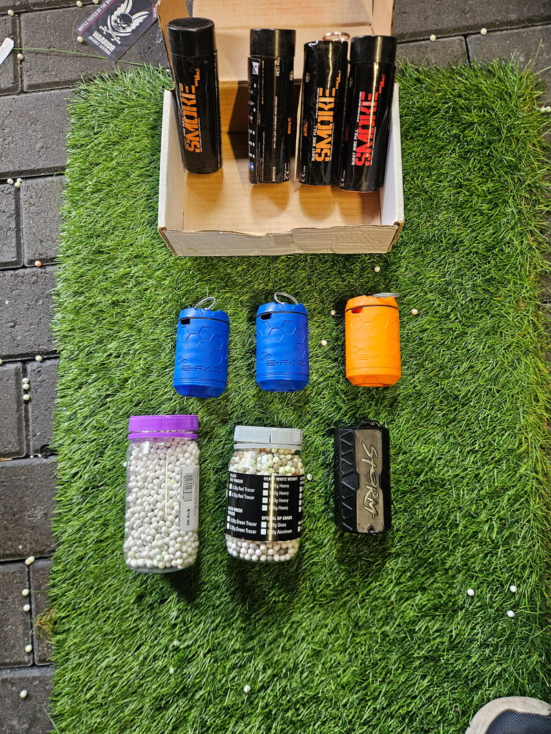 Bild 1 für Grenades storm  bbs voor de grenades  E-raz gas grenade - reusable