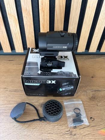 Bild 4 für Vortex Micro 3x magnifier