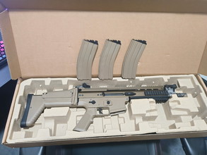 Imagen para Nieuwe WE Scar-L met 3 magazijnen